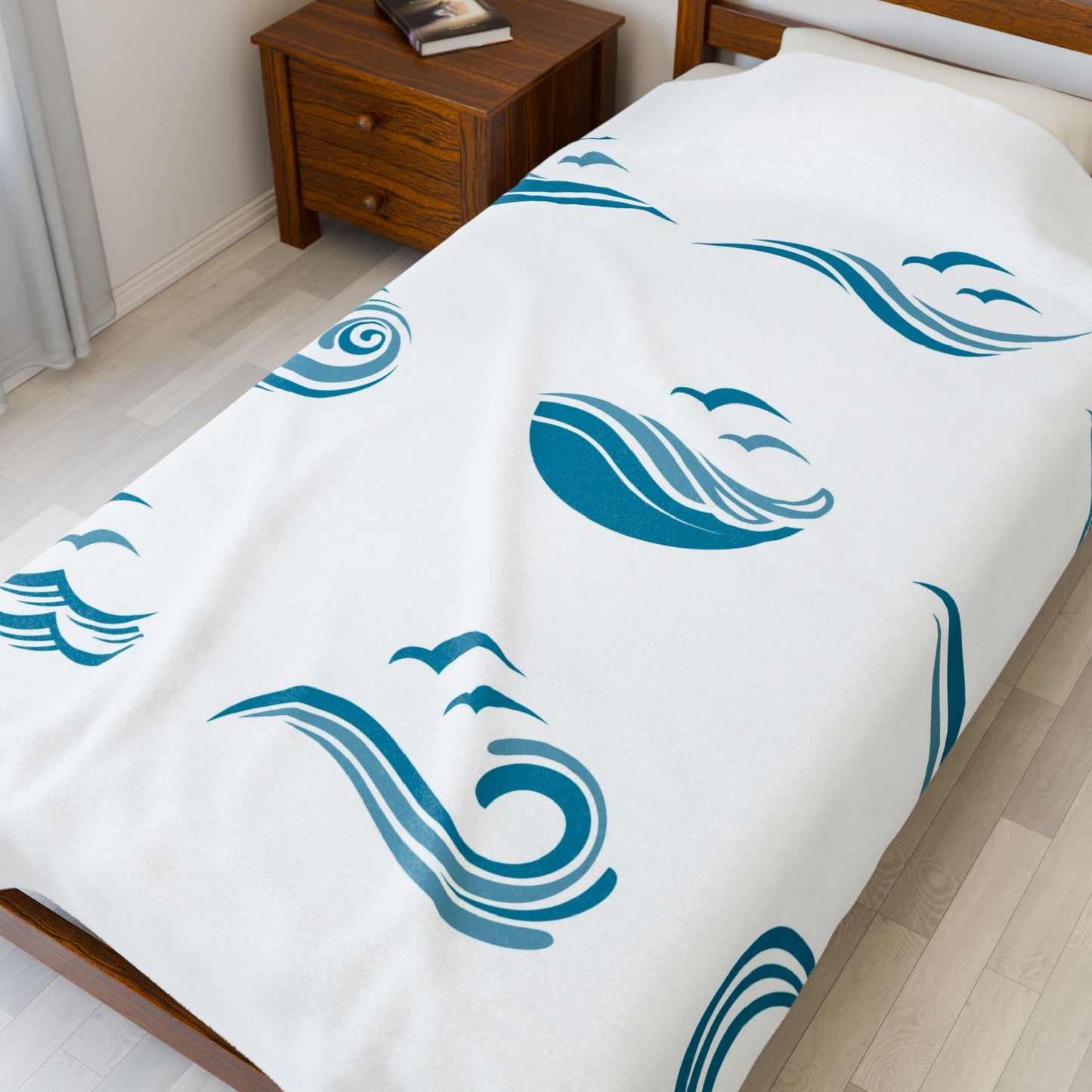 Cozy Ocean Waves Velveteen Plush Blanket – Soft & Stylish Coastal Throw