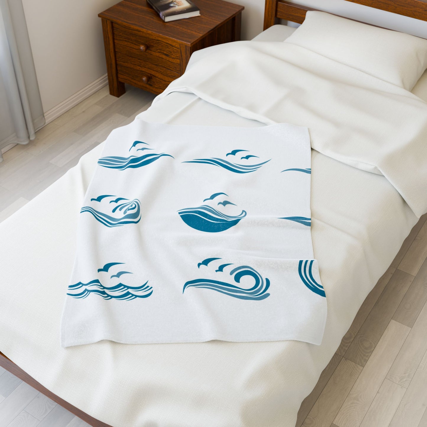 Cozy Ocean Waves Velveteen Plush Blanket – Soft & Stylish Coastal Throw